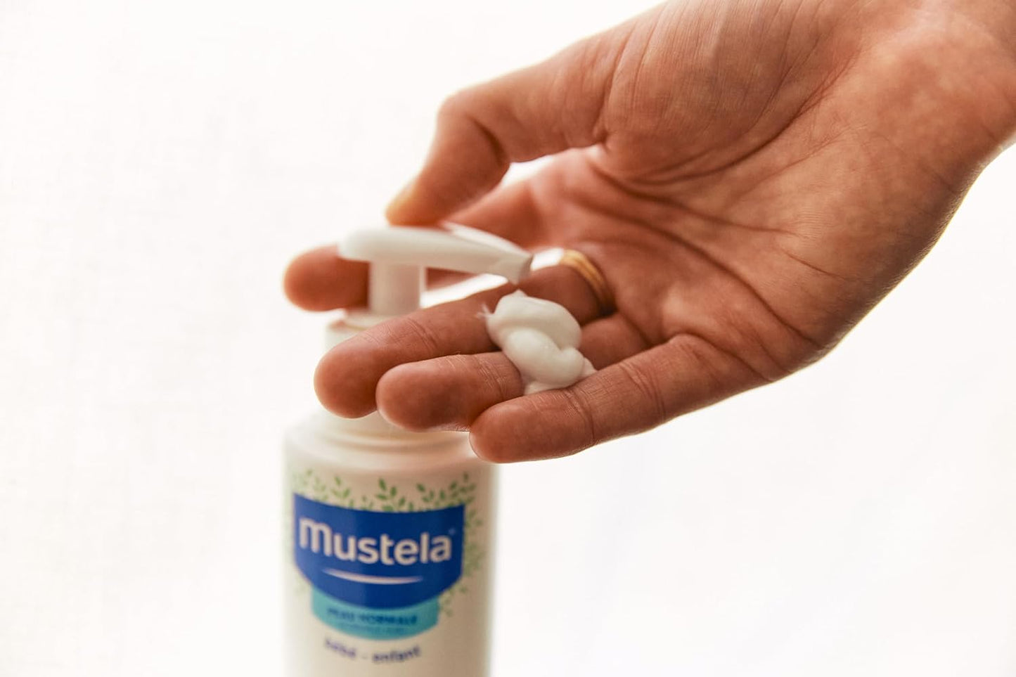 Mustela, Hydra Bebe Body Lotion with Organically Farmed Avocado, 300 ml, Pack of 2